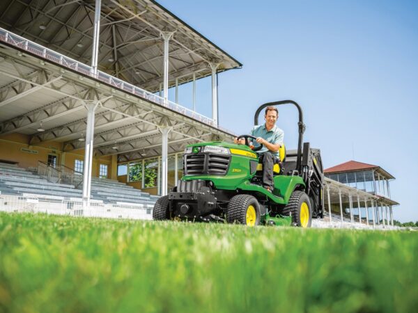 X950R Diesel Mowing Tractor - Image 7