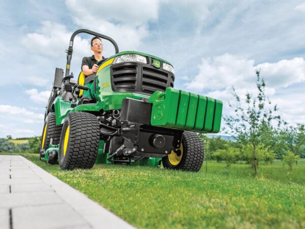 X950R Diesel Mowing Tractor - Image 6